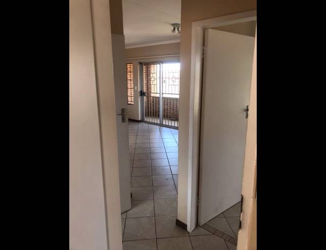 2 BEDROOM PROPERTY TO RENT IN MOOIKLOOF RIDGE ESTATE